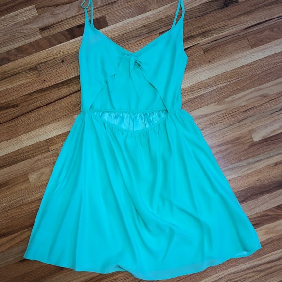 Parker Silk Light Green Dress Size Small - Picture 7 of 7